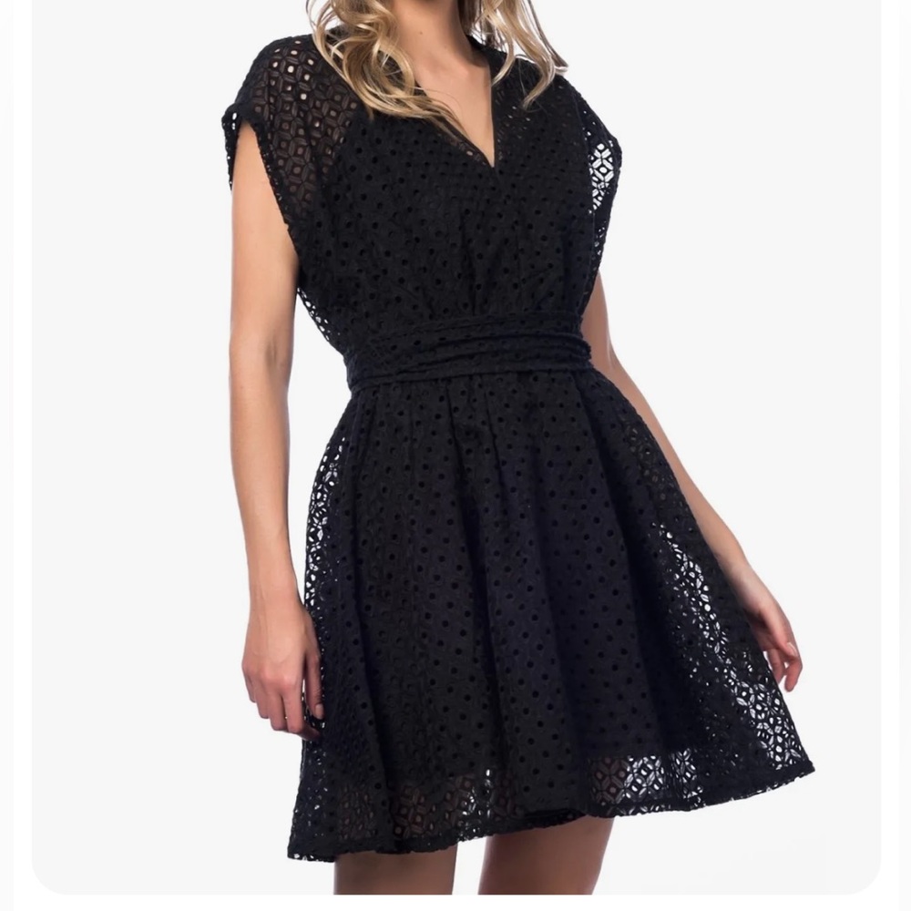 Banana Republic Sz 8 Embroidered Laser
Cut Dress cover up